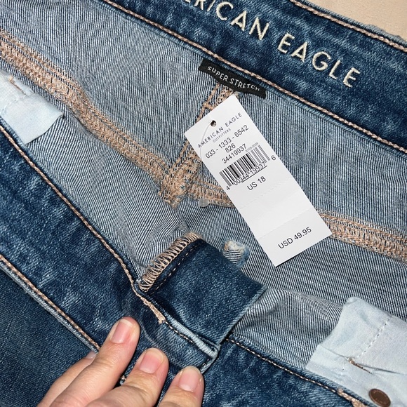 American Eagle Shorts - Picture 2 of 3